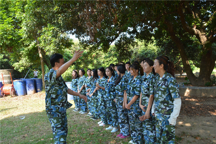 華奇密封件業(yè)務(wù)軍團(tuán)2017拓展訓(xùn)練：夢想的力量！